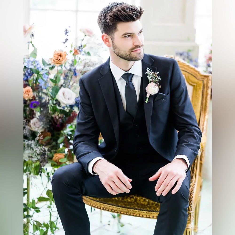 The Modern Groom BLACK suit (40R 34W Slim fit).